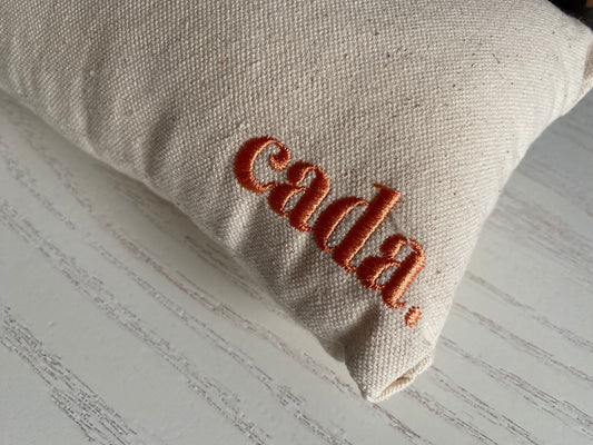 Almohada crudo con Naranja OPORTUNIDADES
